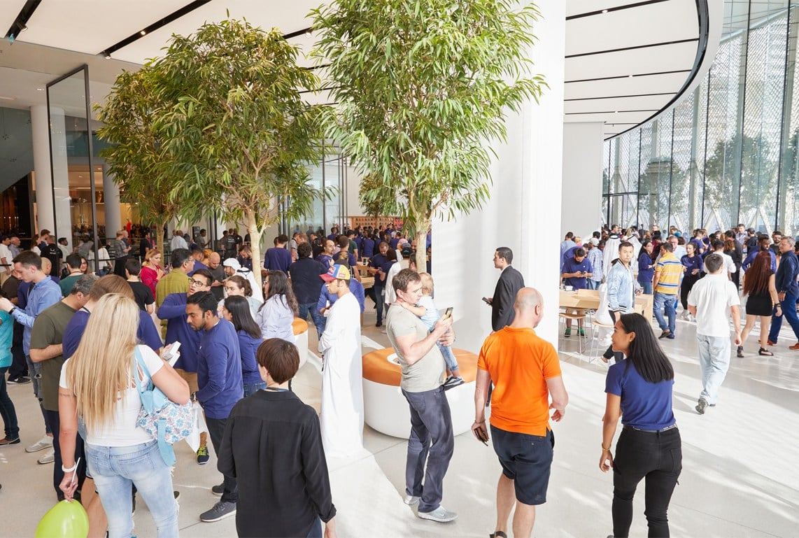 apple store dubai mall 2