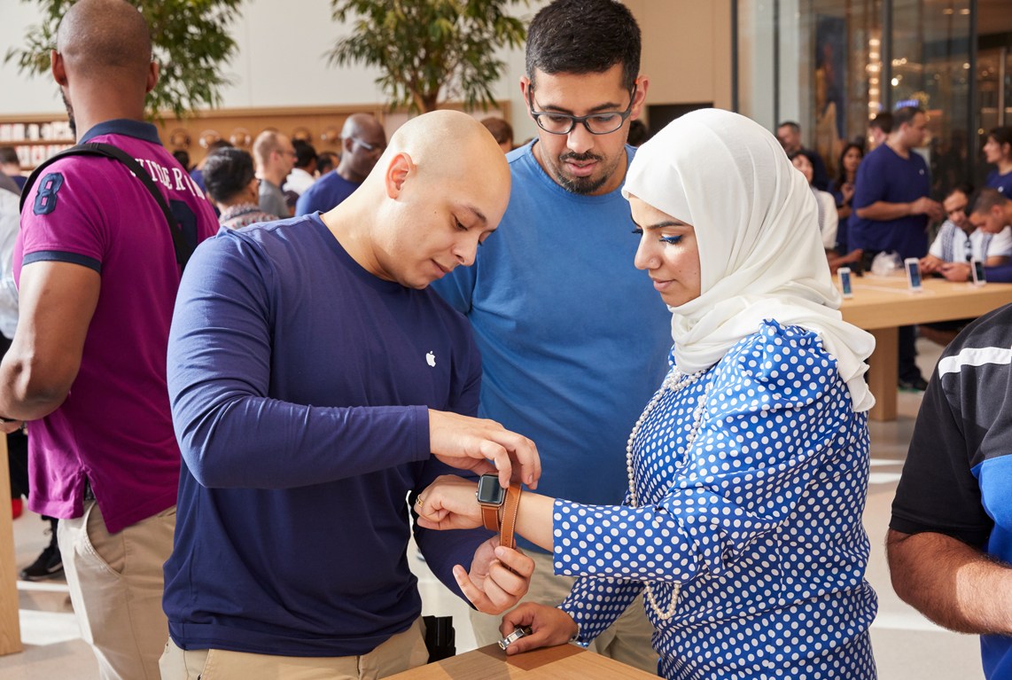 apple store dubai mall