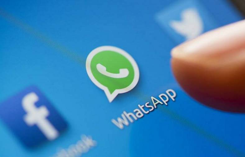 chat fissata su whatsapp