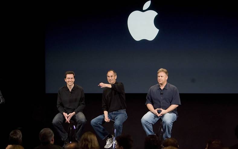 iPhonen salaisuudet Scott Forstall