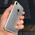 Brzydkie etui na iPhone'a 8 Touch ID 3