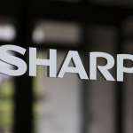 Sharp smartphone ecran carcasa feat