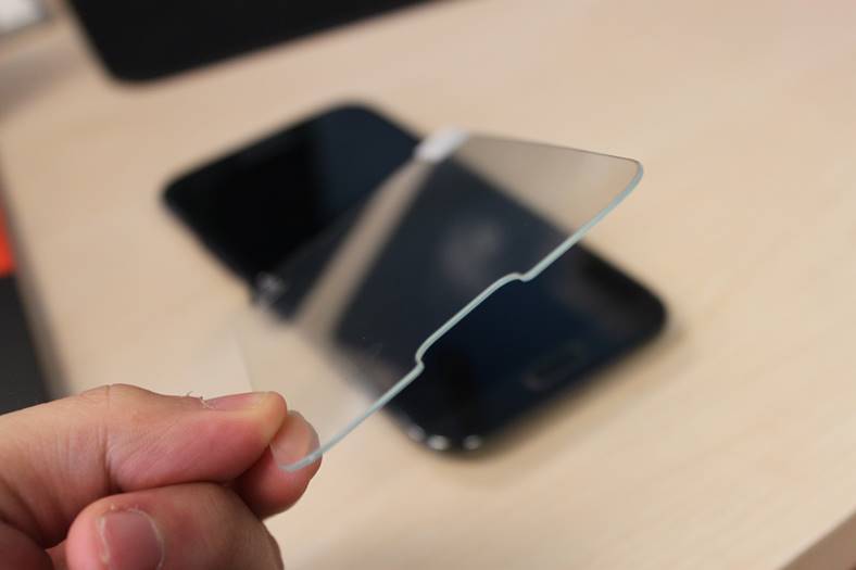 eMAG - 6 iulie - folii sticla iPhone reducere