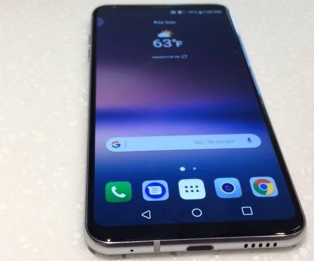 Diseño LG V30 iPhone 8