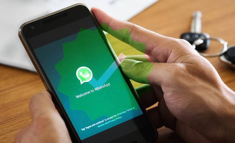 WhatsApp - Application d'aide aux compagnies aériennes