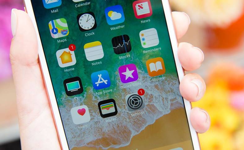 Klawiatura obsługująca jedną rękę w systemie iOS 11