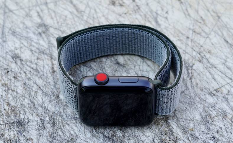 Problemy z ekranem OLED Apple Watch 3