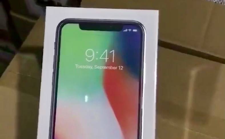 Hazaña de la caja de almacenamiento del iPhone X