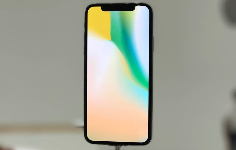 iPhone X operatori vesti