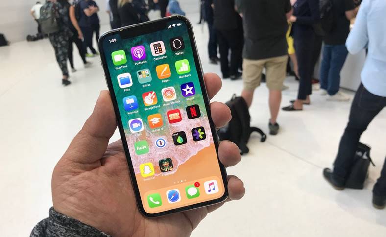 iPhone X orange pre-order