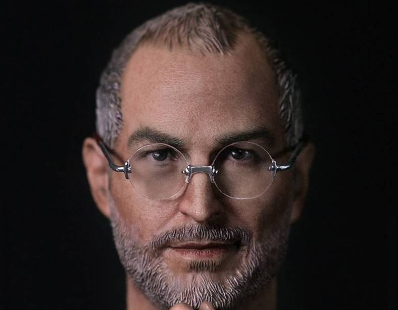 Steve Jobs beeldje feat