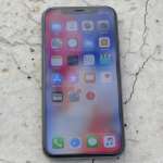 iPhone X review design