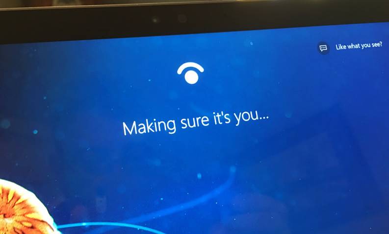 Windows 10 recunoastere faciala pacalit poza hello