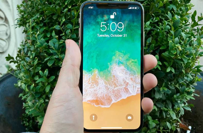 iPhone X laver ukendt id