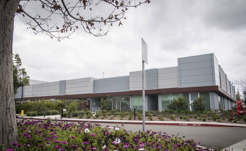 Apple SECRET Lab Screens Scapa Samsung