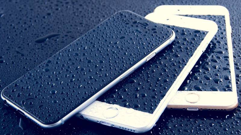 Resistente all'acqua per iPhone di Apple