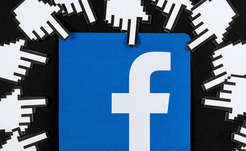 Facebook EXPLOATAT Intentionat STIA altii fac