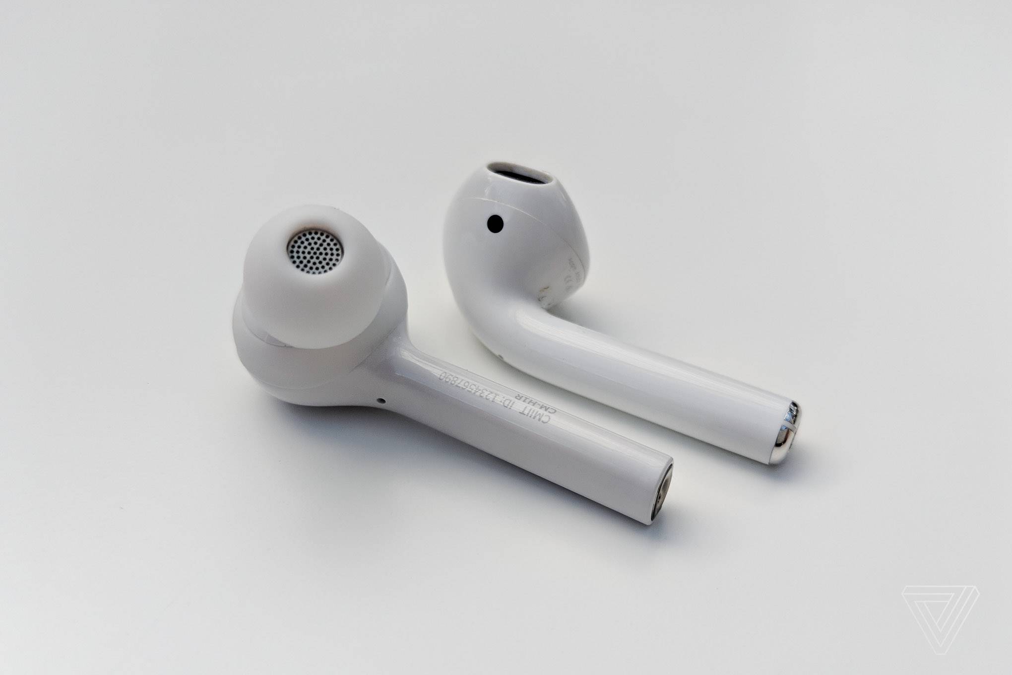 Huawei Freebuds clone AirPods Huawei P20 1