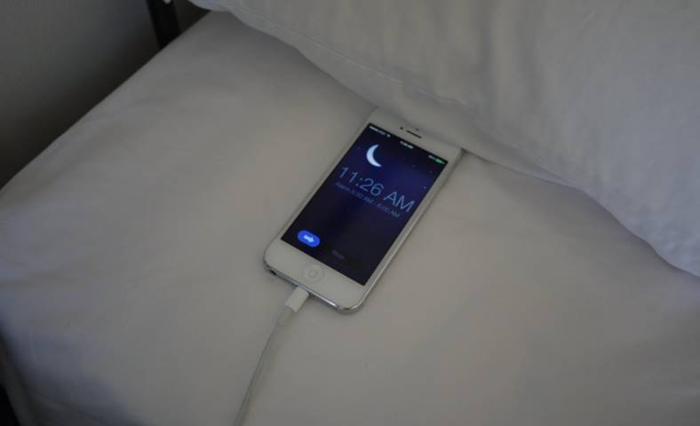 Charger le téléphone la nuit