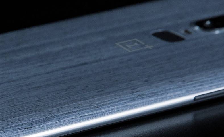 OnePlus 6 officielle billede