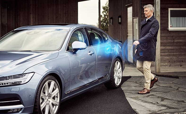 Apple Samsung utiliza el control del coche por teléfono