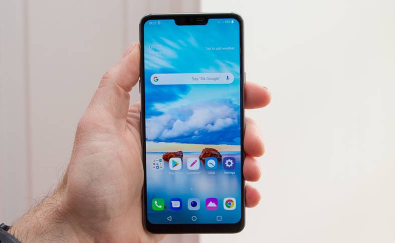 LG IRONIZEAZA iPhone Reclama G7 ThinQ