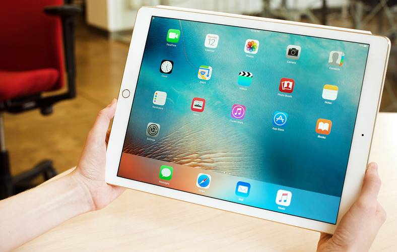 Remise sur la révolution de prix eMAG iPad 1500 LEI