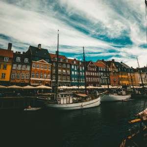 boats_buildings_sea_123540_2780x2780 | iDevice.ro