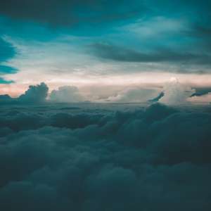 clouds_porous_sky_123577_2780x2780 | iDevice.ro
