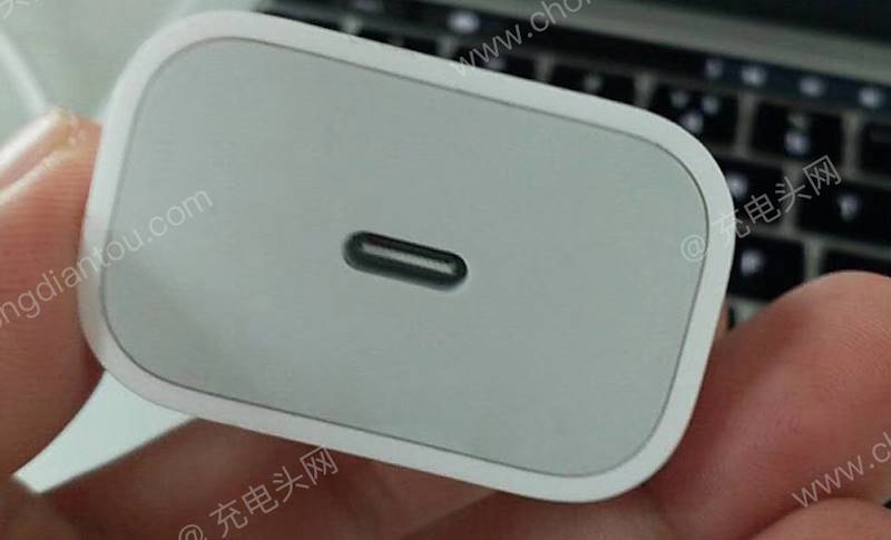 iPhone 11 New Fast Charger FIRST Photos 349914 2