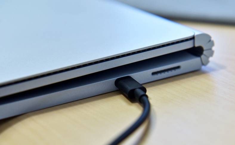 SPART kannettavan tietokoneen USB-C-laturi