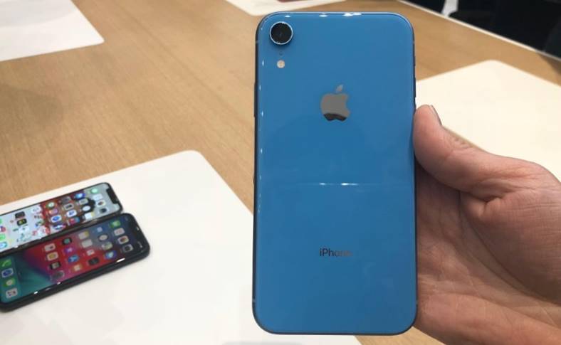 iphone xr lansare amanata