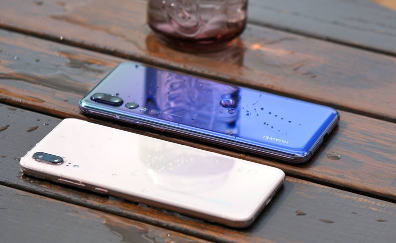 Huawei WSTYD na Apple Samsung