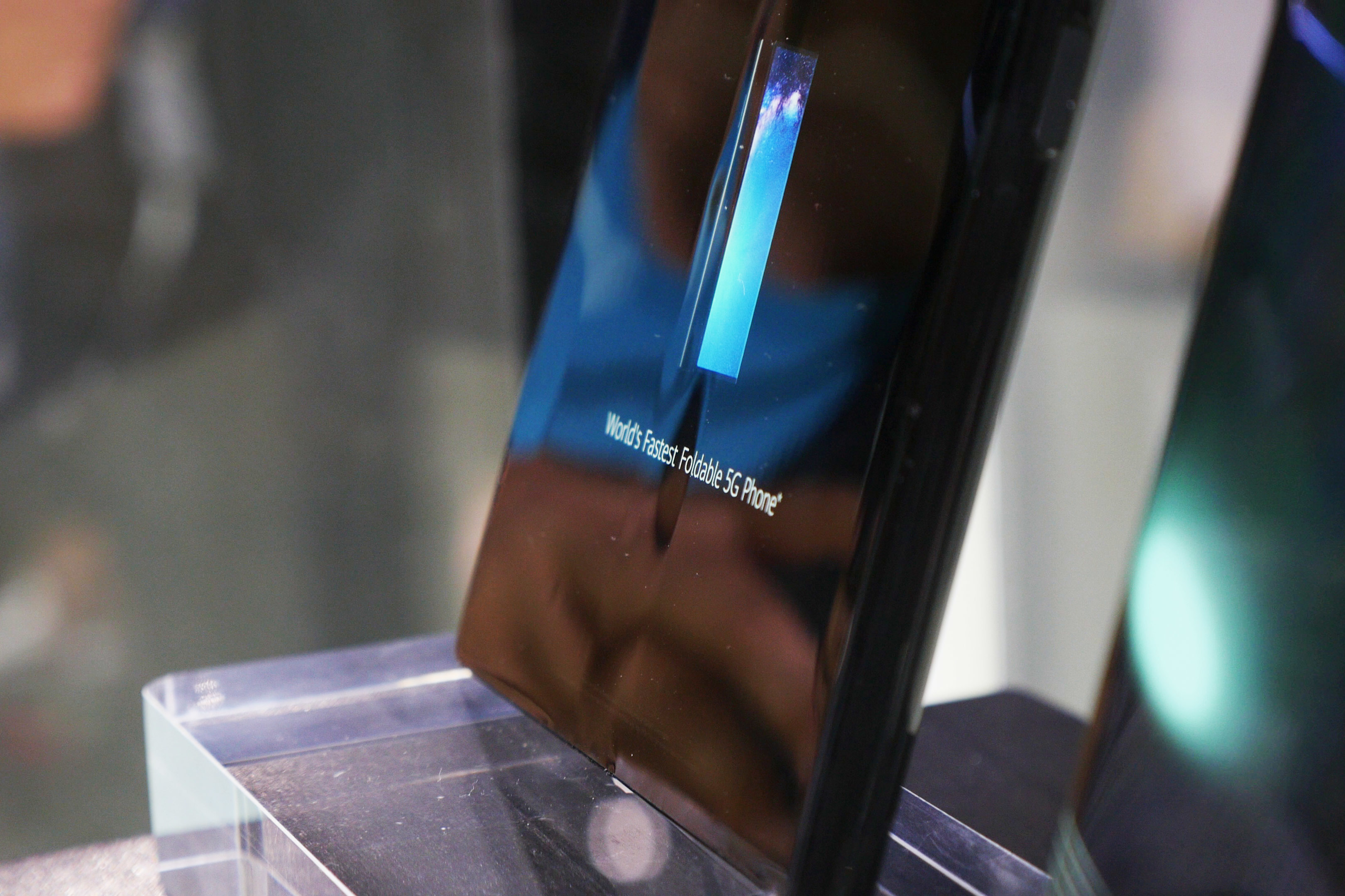 Problème d'écran froissé Huawei MATE X