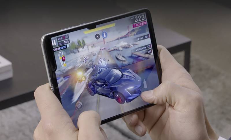 Samsung GALAXY FOLD jest inspiracją dla składanego iPhone'a X