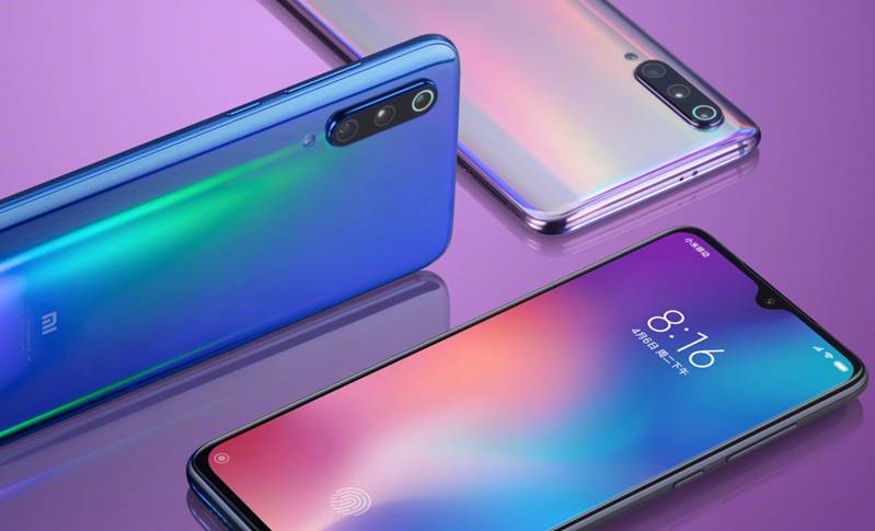 Xiaomi Mi 9 wird aufgeladen