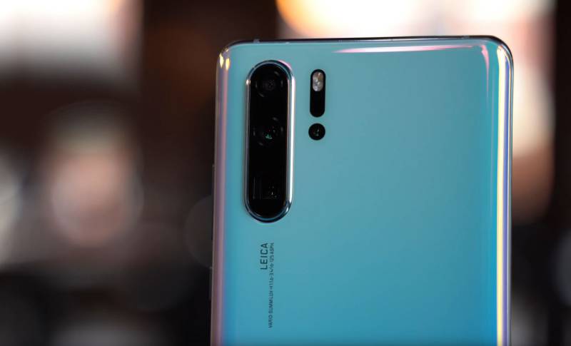 Huawei P30 PRO:n pakkauksen purku