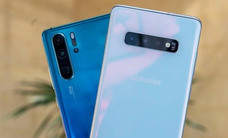 Huawei P30 PRO versus Samsung GALAXY S10 Plus