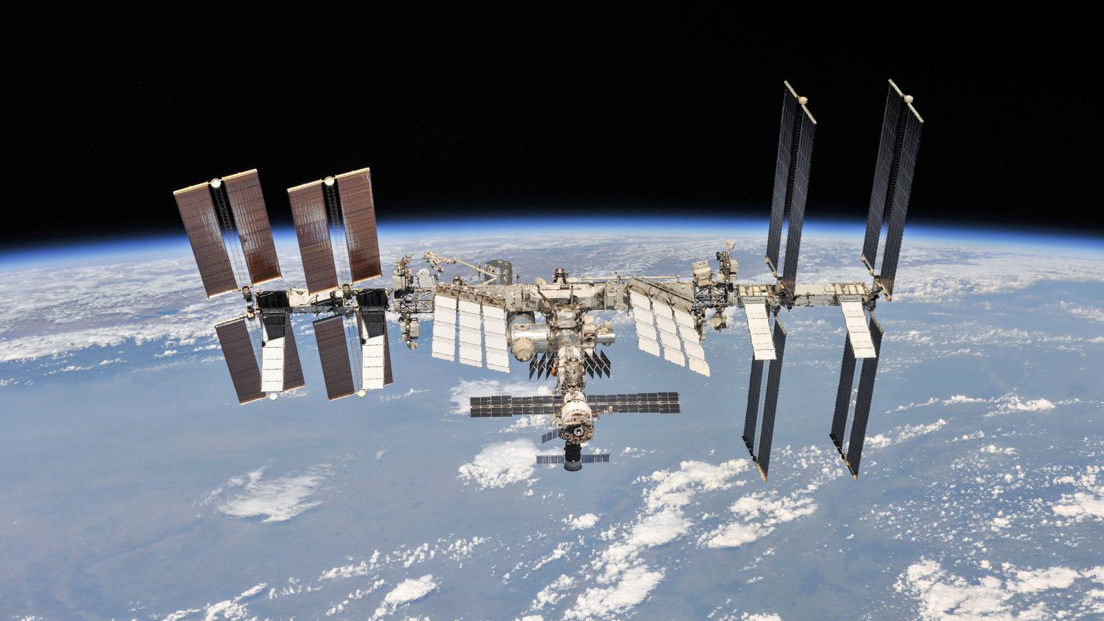 NASA how much do the visits to the international space station cost