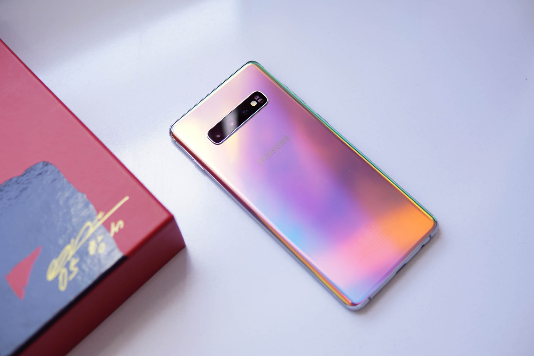 Samsung Galaxy S10 färgprisma silverbilder