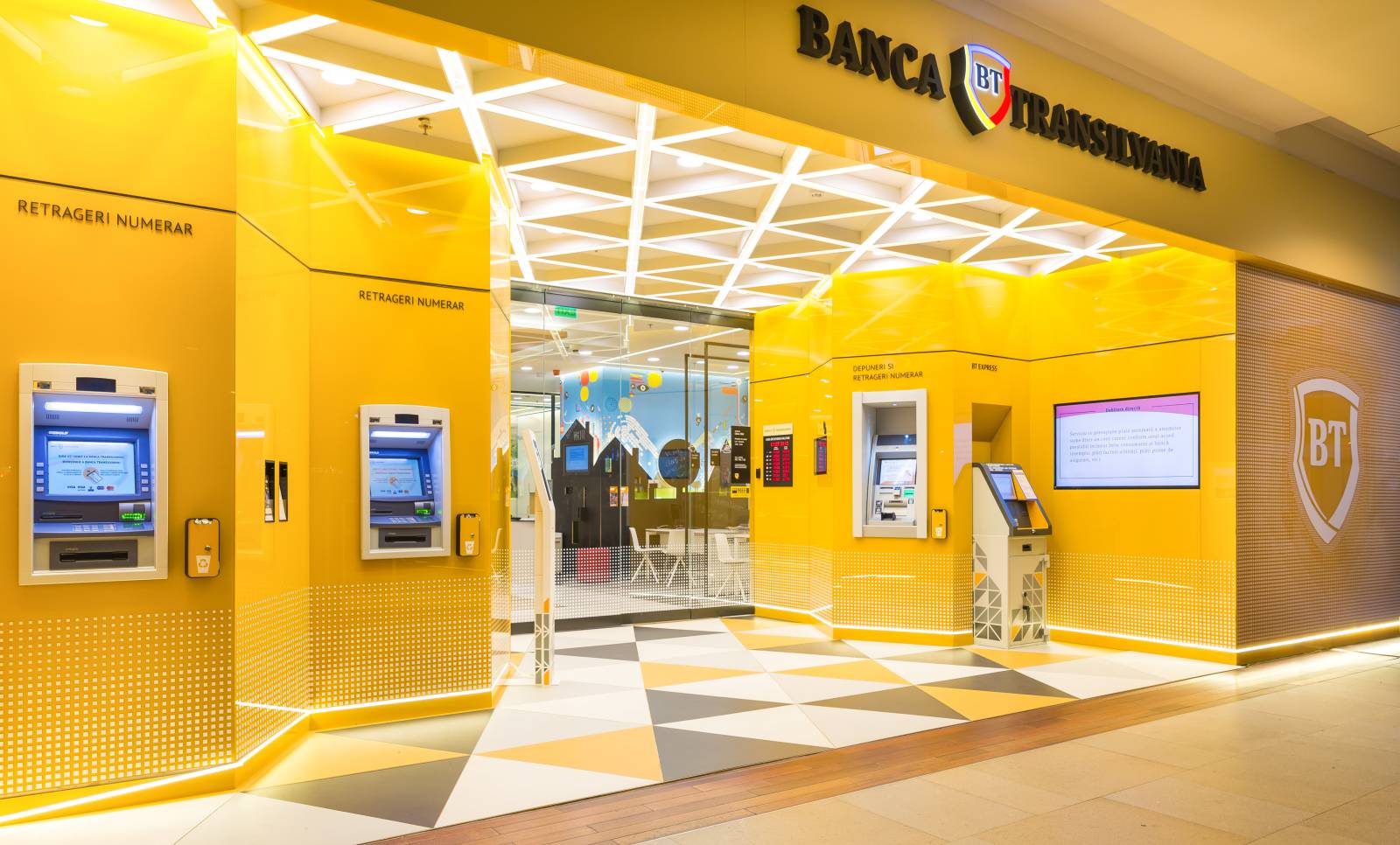 Banca Transilvania TILBAGETRÆKNINGER ATM Apple Pay