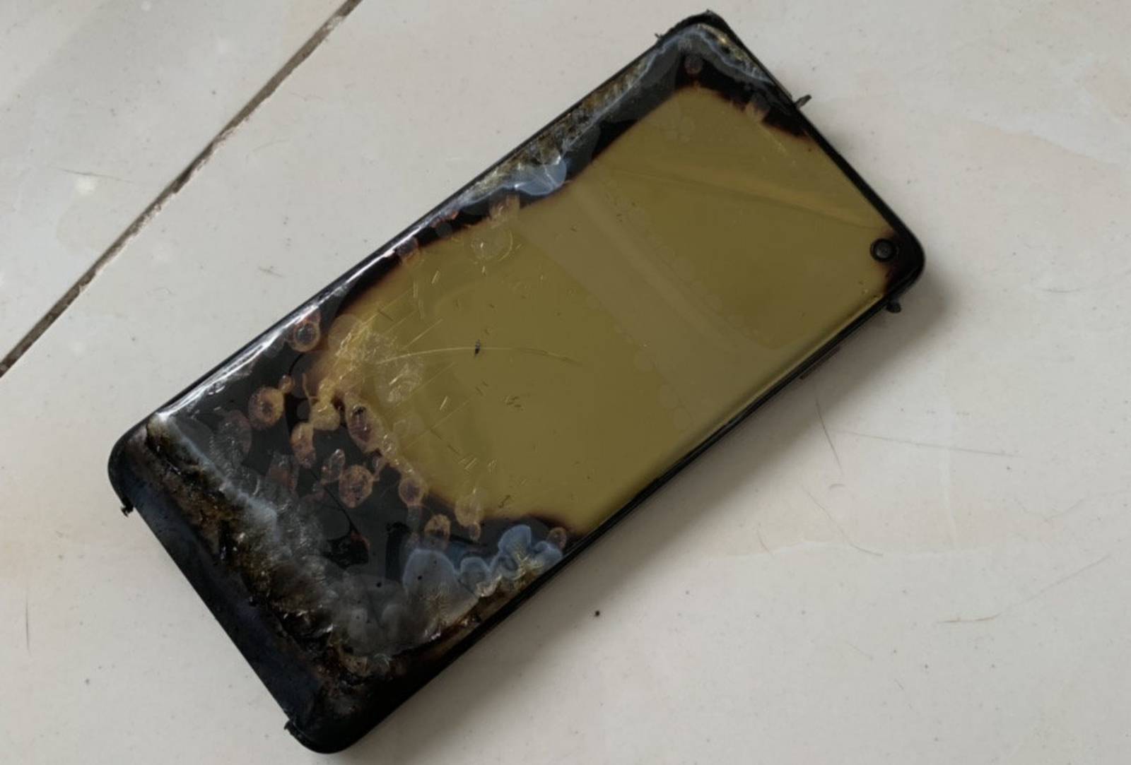 Samsung GALAXY S10 exploderade