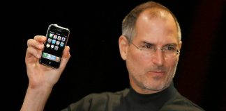 Steve Jobs Le premier iPhone LE SECRET CACHÉ Apple