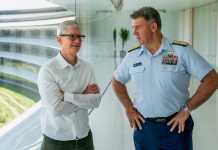 Apple a Echipat Elicopterele Marinei cu Tablete iPad