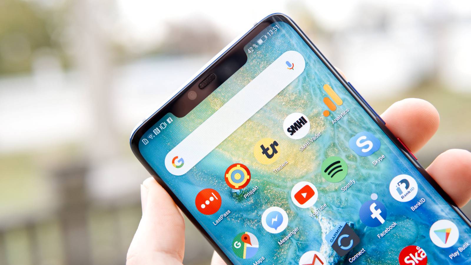 Huawei MATE 30 PRO. Prototype Pictured in Use Before Launch