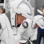 MARRAINE. Premières photos ÉTONNANTES des nouvelles combinaisons d'essai pour astronautes
