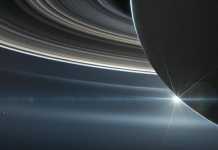 Planeta Saturn. Imagini ULUITOARE care au SOCAT Internetul furtuna