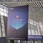 Samsung. ATACA Apple, Huawei cu Acest noul Telefon SPECIAL W20 5G