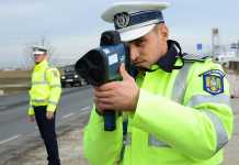 La policía rumana asusta la reacción de los conductores por teléfono