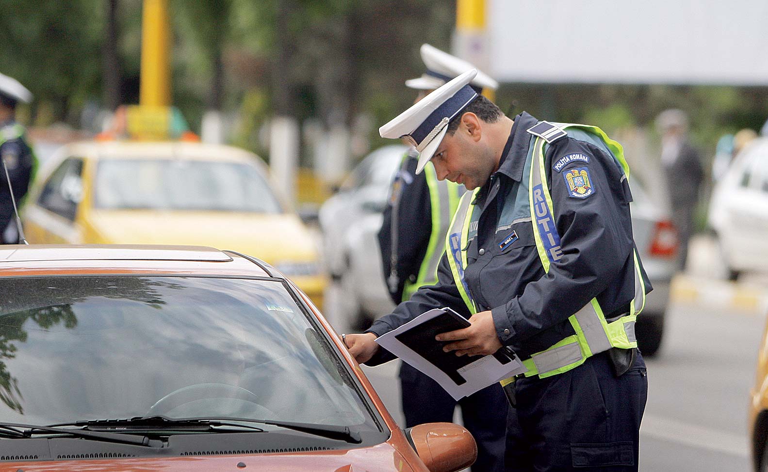 Rumuńska policja poluje na kierowców telefonów